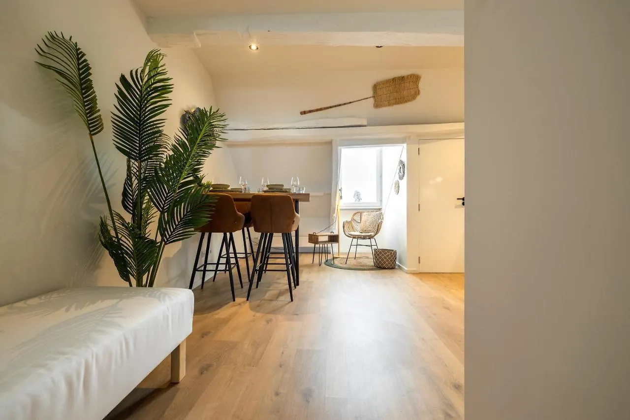 Madrid Suites Маастрихт Гостевой дом